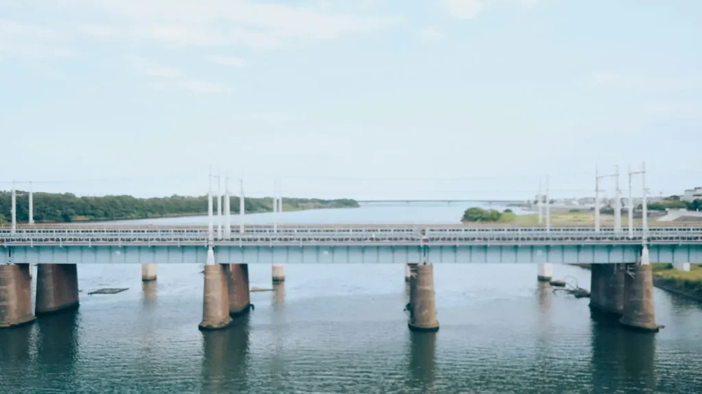 川